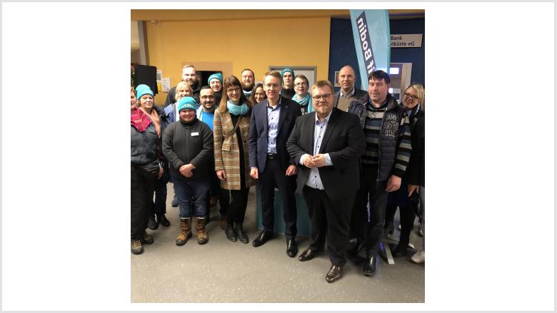 Wahlkampfteam in Heide bei Edeka Frauen