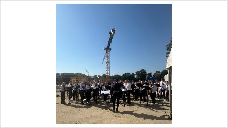 Grundsteinlegung beim Schulneubau Schulzentrum Heide-Ost